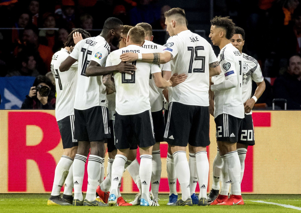 Matthäus gọi Rudiger là