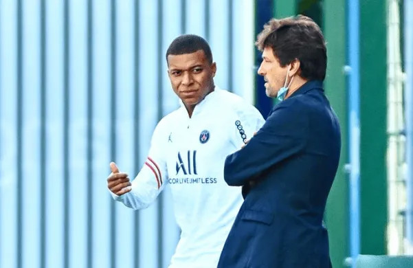 Cựu giám đốc thể thao của Paris Saint-Germain Leonardo từng phản đối gia hạn hợp đông với Mbappe