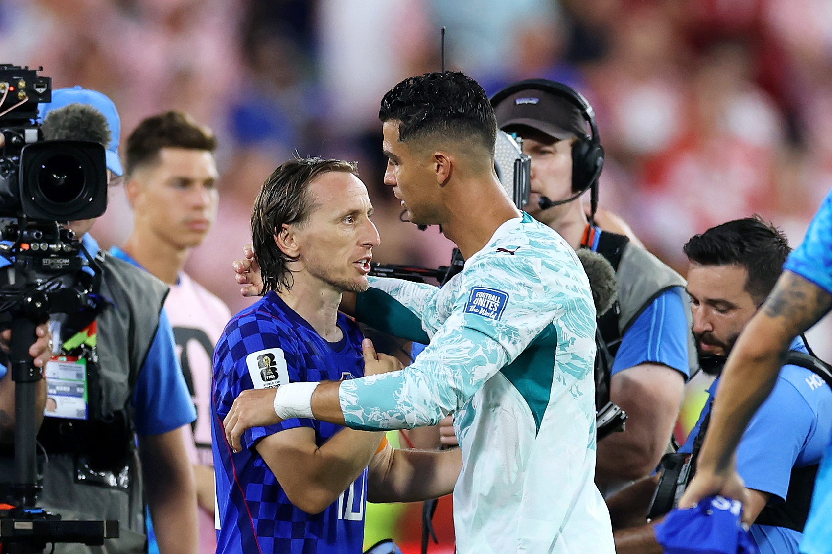 Một thất bại đầy kịch tính sau màn lội ngược dòng! Modric đã đối đầu với Ronaldo 11 lần, với 2 trận hòa và 9 trận thua, chưa từng thắng