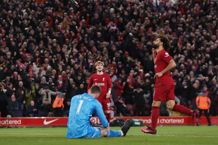 Manchester United đã phải chịu thất bại tan nát 0-7 trong chín trận sân khách gần nhất tại Premier League trước Liverpool, với năm trận hòa và bốn trận thua, không trận nào giành chiến thắng, bao gồm bốn trận hòa 0-0