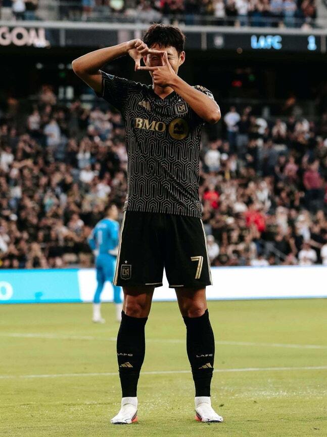 '손흥민 4경기 연속 골' LAFC, '뮐러 PK골' 밴쿠버와 1-1 무승부...서부 1위 탈환 실패