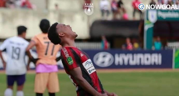 Arema FC Eyes Persipura Star for Liga 1 Comeback