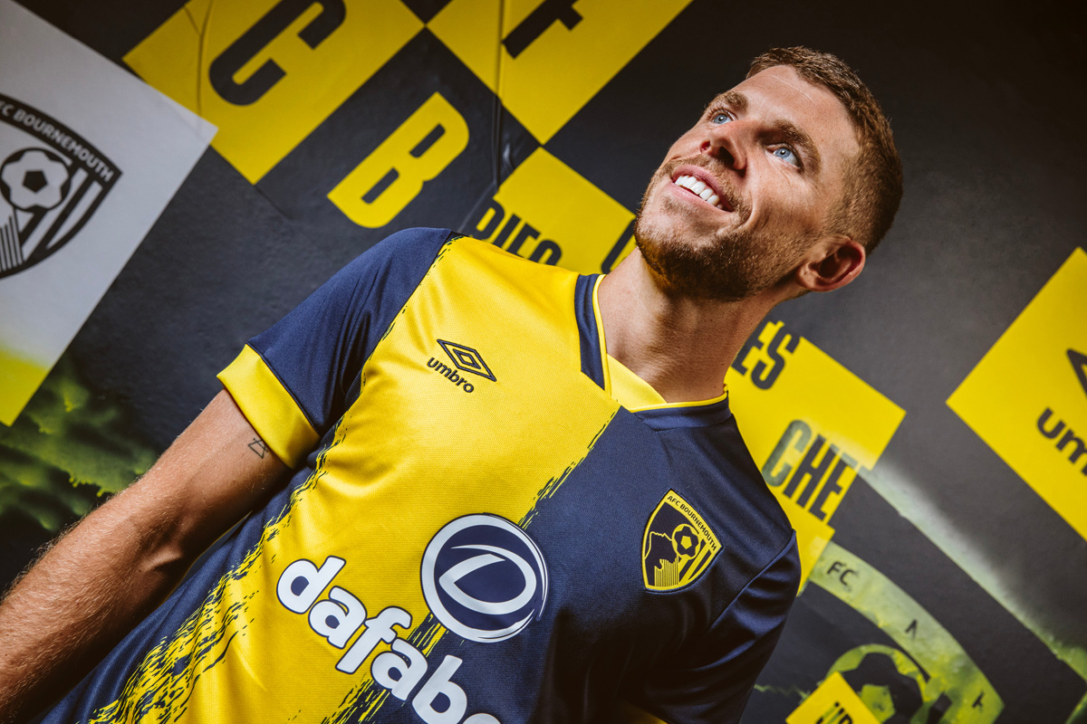 Áo Đấu Sân Khách Thứ Hai Của Bournemouth 2023-24