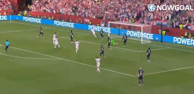 Substitute Budimir Makes the Difference as Croatia Lead Panama 1-0
