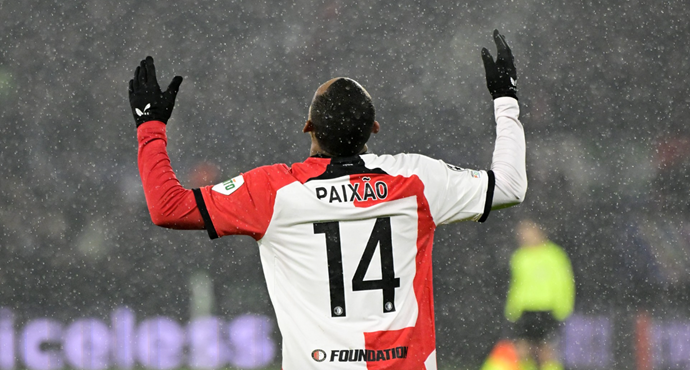 Feyenoord Secures Narrow Victory Over AC Milan in Champions League Opener