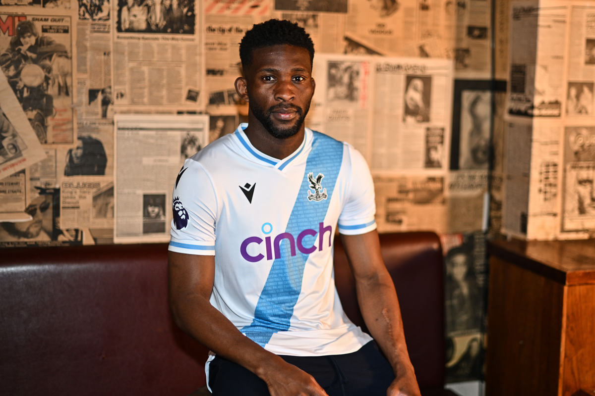 Áo đấu sân khách của Crystal Palace 2023-24