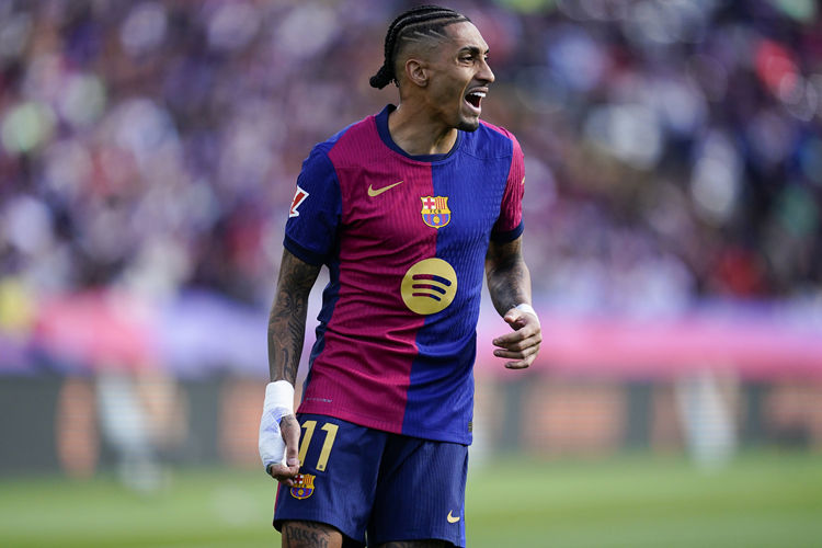 Rafinha vẫn chưa trở lại tập luyện cùng đội, mục tiêu là bắt kịp trận derby quốc gia