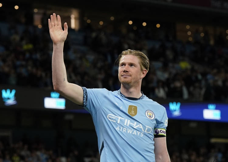 Romano: Napoli đang chờ De Bruyne xác nhận hợp đồng,