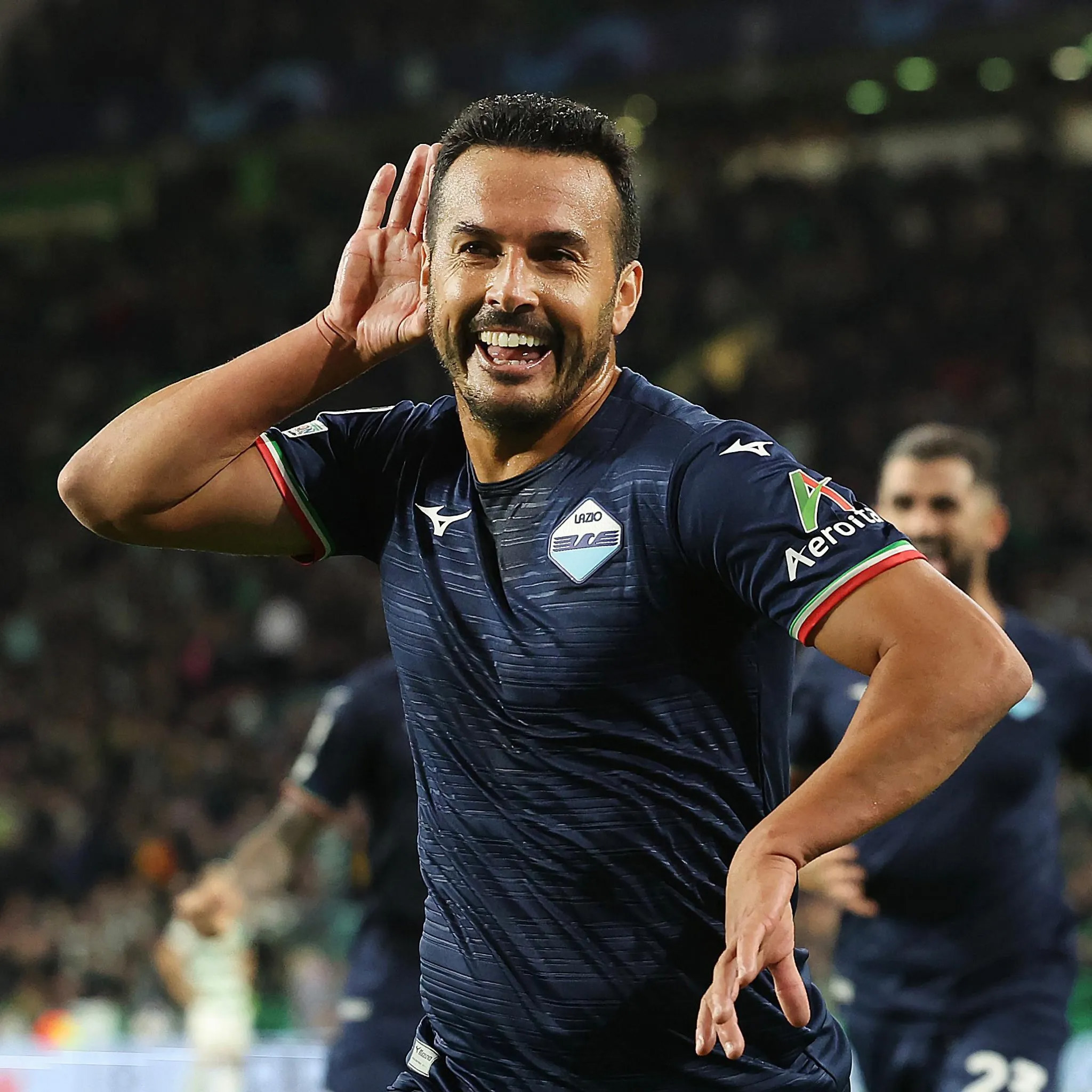 Bàn thắng của Pedro 37 tuổi giúp Đại bàng xanh đứng đầu BXH Europa League, trong mùa giải này đã ghi 6 bàn