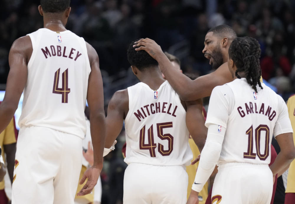 Cavaliers trở thành đội thứ 7 trong lịch sử NBA đạt ít nhất 55 chiến thắng sau 65 trận đấu mùa giải