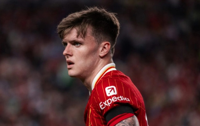 Everton bất ngờ