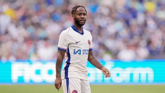 ESPN: Sterling được tiến cử tới Arsenal; Chelsea có thể đồng ý thuê nếu không còn cách nào khác