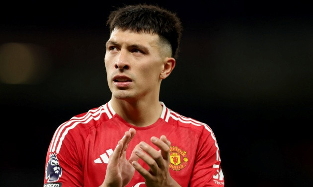 Lisandro Martinez tỏa sáng, giúp Man United thắng đậm Everton nhưng sẽ vắng mặt trận gặp Arsenal