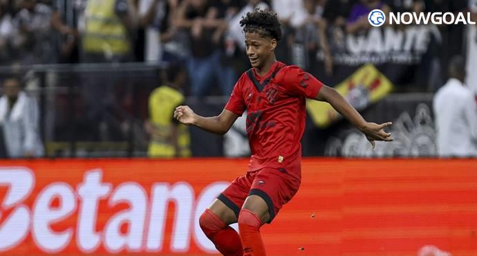 Barcelona Weigh Opportunity to Sign Rising Brazilian Midfielder Ze Lucas