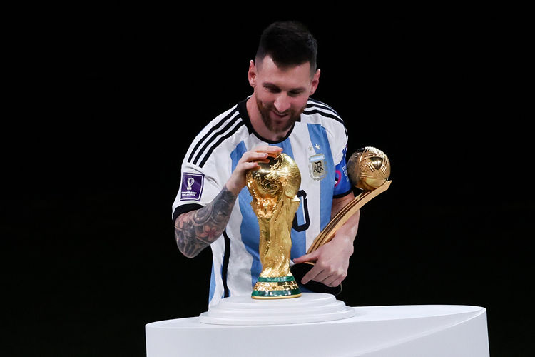 Messi bất ngờ tuyên bố giã từ đội tuyển Argentina: