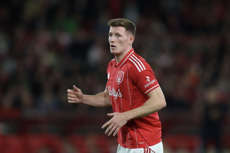 Manchester United Theo Dõi Sát Saou Tiền Vệ Rừng Nottingham Anderson, Dự Kiến Thay Thế Casemiro