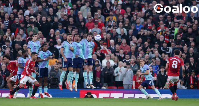Arsenal's title aspirations suffered a significant blow as they were held to a 1-1 draw by Manchester United