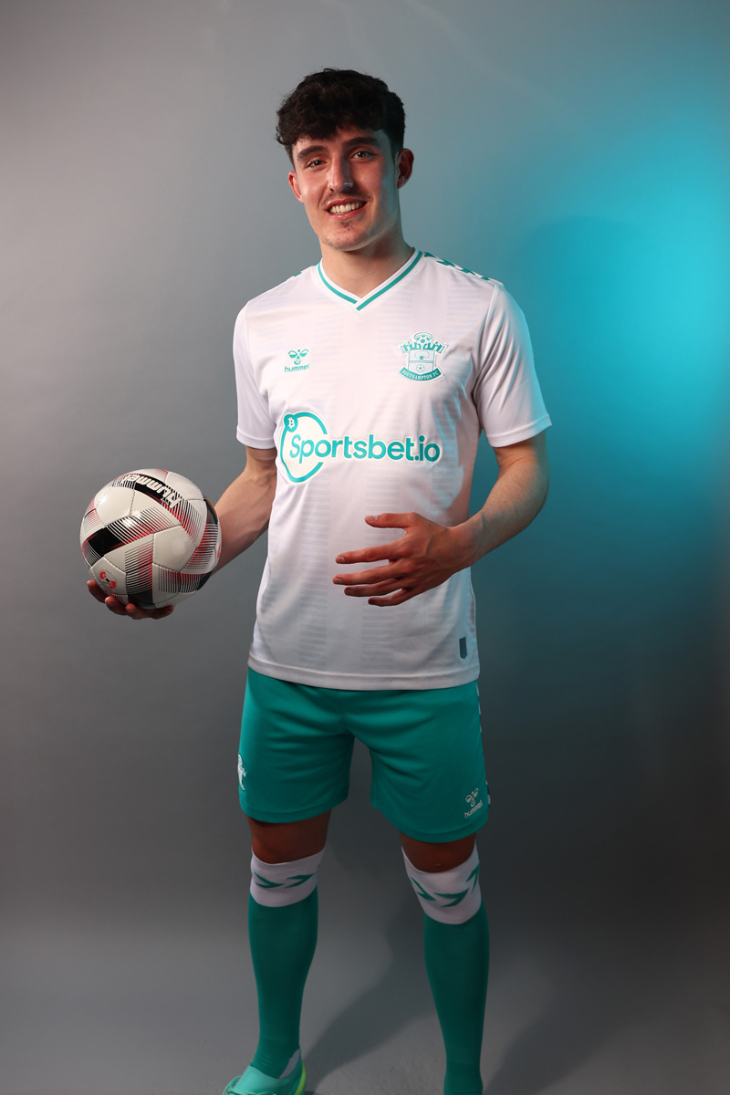 Áo Đấu Sân khách Của Southampton 2023-24