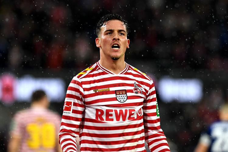 Falk: Man Utd và Tottenham sẵn sàng chi 40 triệu mua tiền vệ 19 tuổi Moura vào kỳ Đông nhưng bị từ chối, Cologne đòi 60 triệu