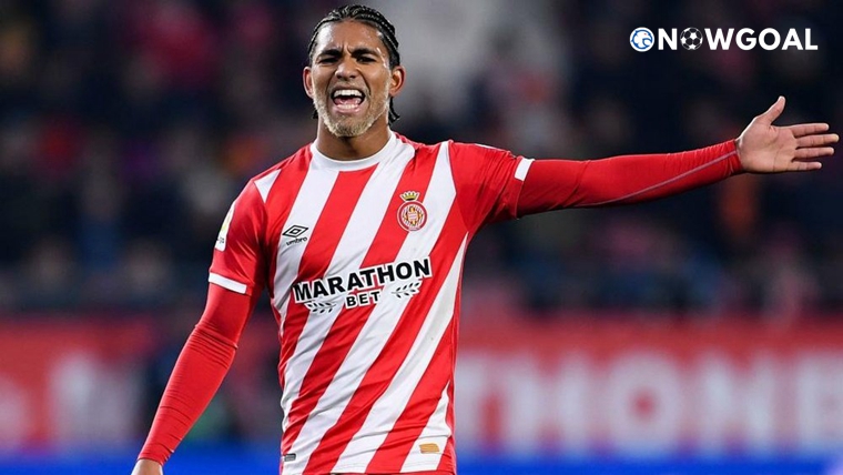 Arsenal, Manchester United, Tottenham and Fulham keen on Douglas Luiz