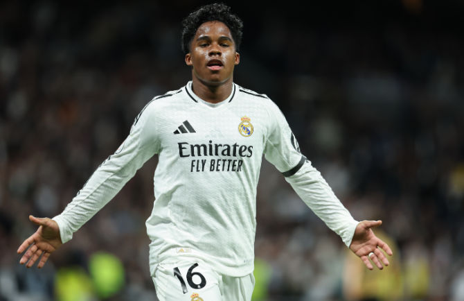 Kobe: Enderrick sẽ ở lại đội! Thỏa thuận với Royal Club đã gần hoàn tất nhưng lại đổ vỡ vào phút chót