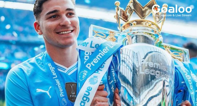 Atlético Madrid and PSG Battle for Álvarez