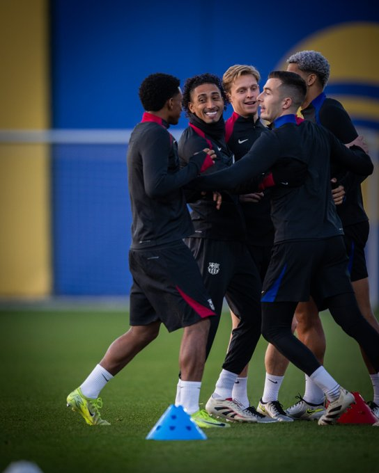 Barcelona held their first training session of 2025