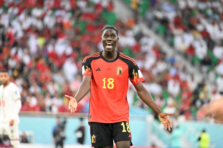 Amadou Onana: Bóng đá là môn thể thao đồng đội, tôi không trách Doku