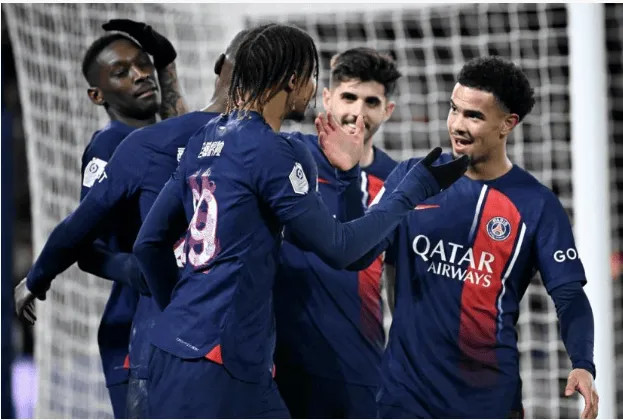 Paris Saint-Germain đã mất 6 triệu người hâm mộ kể từ khi rời đội; sự ra đi của Mbappe khiến đội bóng lo lắng về vấn đề hàng công