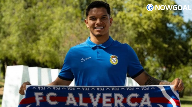 Man City and AC Milan Scout Alverca’s Alexsandro Amorim