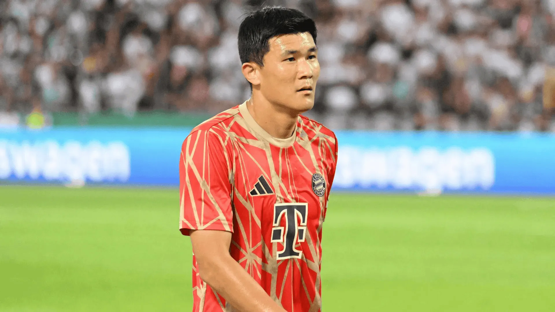 Cựu HLV Bundesliga: Tần suất mắc sai lầm cảu Kim Min-jae quá cao