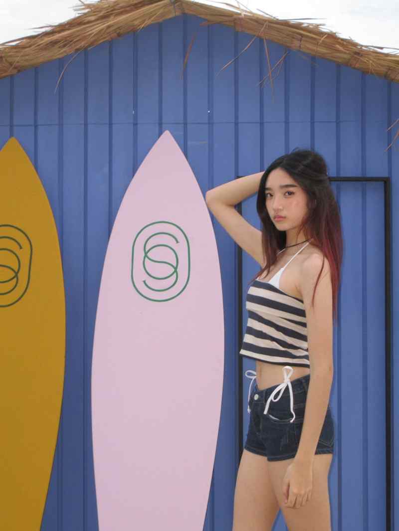 น้องณดา ลูกกบ สุวนันท์ สาดออร่าความสวยริมทะเล ทำชาวเน็ตกดไลก์สนั่น