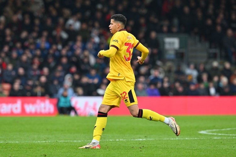 Osula đã trải qua cuộc kiểm tra y tế với Newcastle và sẽ ký hợp đồng dài hạn với mức phí chuyển nhượng 15 triệu bảng.