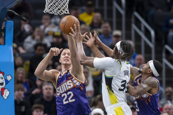 Pacers 126-108 Suns, Suns gặp chuỗi 4 trận thua liên tiếp