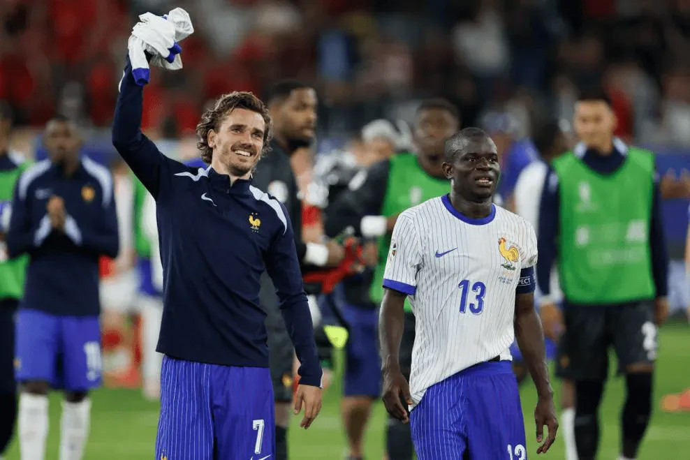 Kanté: Tôi rất tự hào khi có thể làm đội trưởng tạm thời của đội tuyển Pháp; tất cả chúng tôi đều lo lắng về Mbappe
