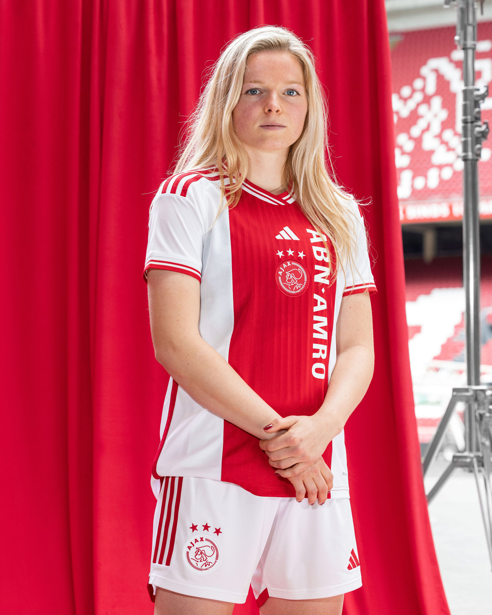 Áo Đấu Sân Nhà Của Ajax 2023-24