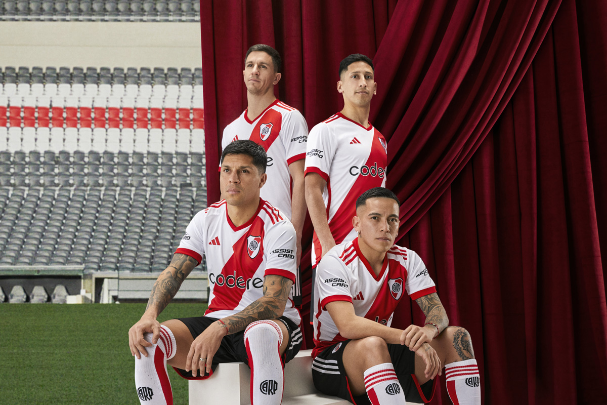 Áo Đấu Sân Nhà Của River Plate 2023-24