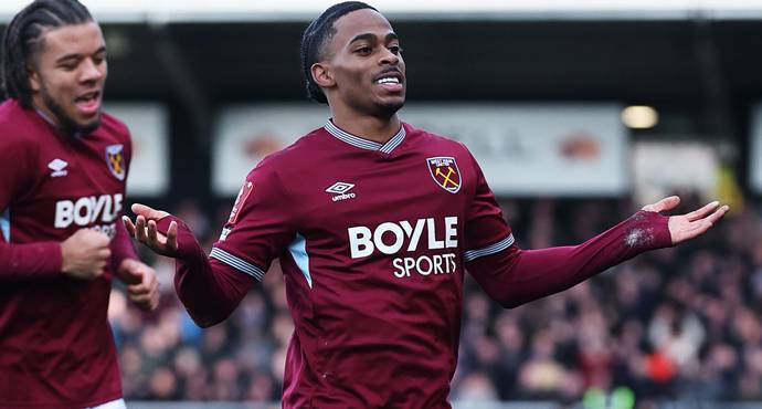 Summerville’s Red-Hot Form Sparks Fears Netherlands Could Miss Out.