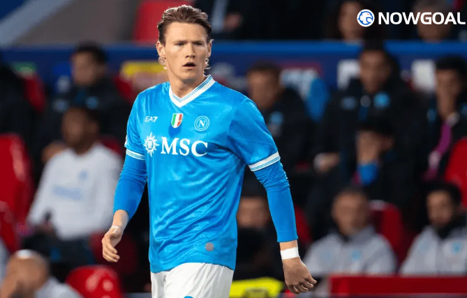 Sun Exclusive: McTominay Eyeing Premier League Return Due to 'Suffocating' Fan Attention in Naples