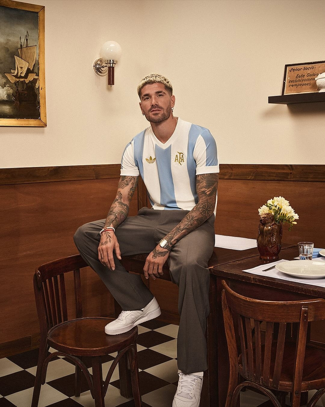 ĐTQG Argentina ra mắt áo đấu đặc biệt để kỷ niệm 50 năm hợp tác với Adidas