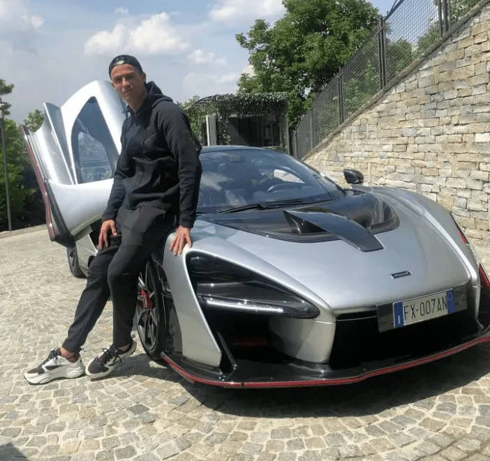 The Sun đăng bài viết giới thiệu bộ sưu tập xe sang của cầu thủ người Bồ Đào Nha Cristiano Ronaldo