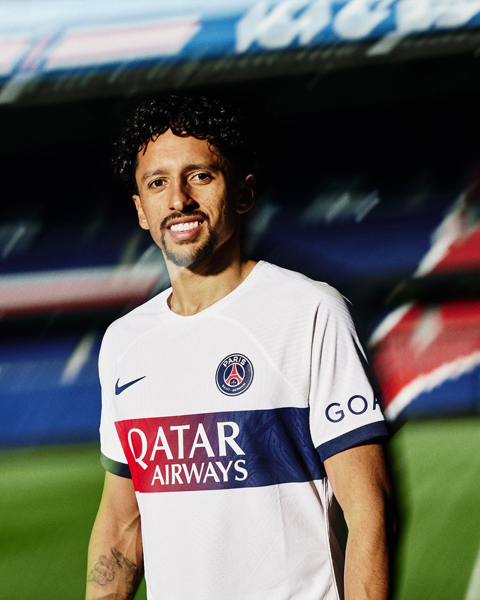 Áo Đấu Sân Khách Của Paris Saint-Germain 2023-24