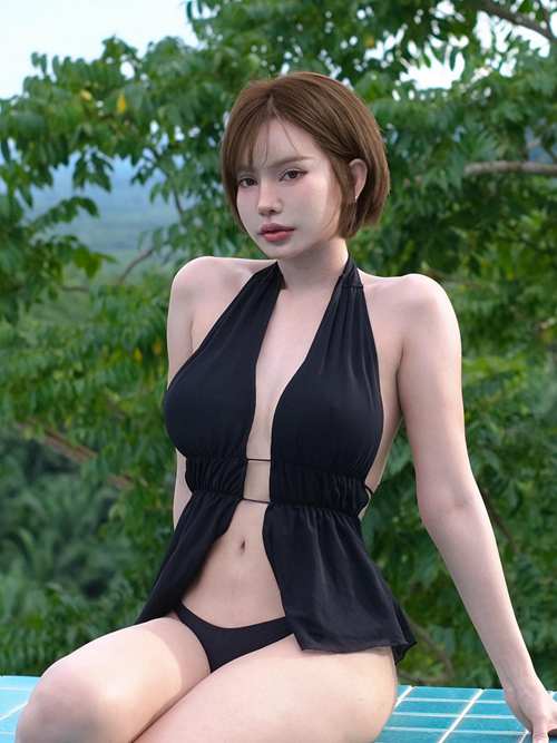 โนเกียร์ สุธาศินี ไอดอลสาวสุดเซ็กซี่ ลงใต้ เปิดโหมดชุดว่ายน้ำ อื้อหือ เขาพังร้อนฉ่า