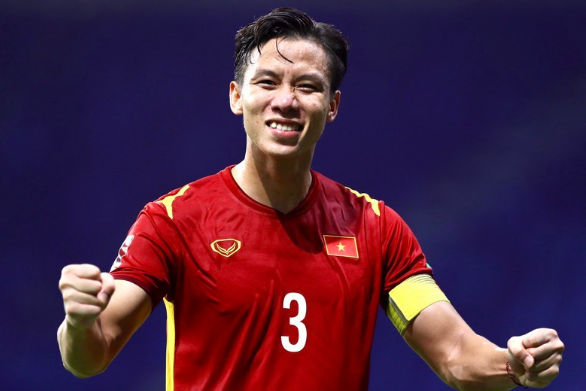 Chia tay Bình Dương, trung vệ Quế Ngọc Hải có bến đỗ mới