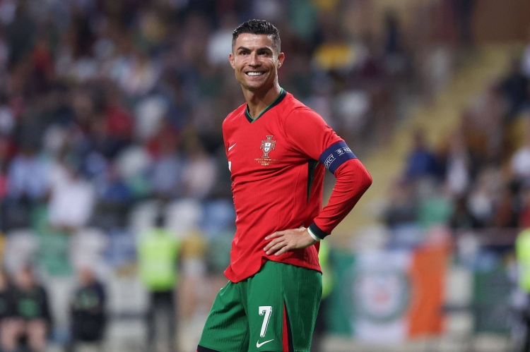 Ruben Dias: Cristiano Ronaldo đại diện cho mọi thứ đều có thể và chúng tôi sẽ theo anh ấy đến cùng