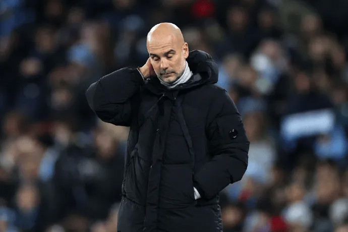 Manchester City đã để thủng lưới ít nhất 2 bàn trong 6 trận liên tiếp, lần đầu tiên trong 61 năm gần đây của đội bóng