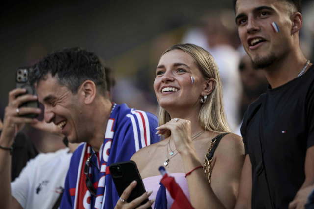 Fan xinh đẹp EURO 2024