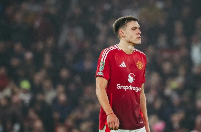 Manuel Ugarte: Ngôi sao mới của Manchester United