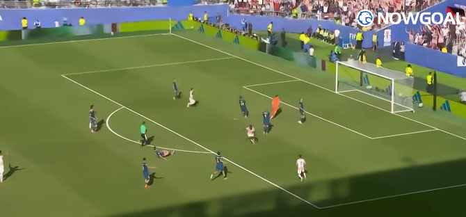 Ten-man USA beat Bosnia and Herzegovina 2–0 to reach the Round of 16