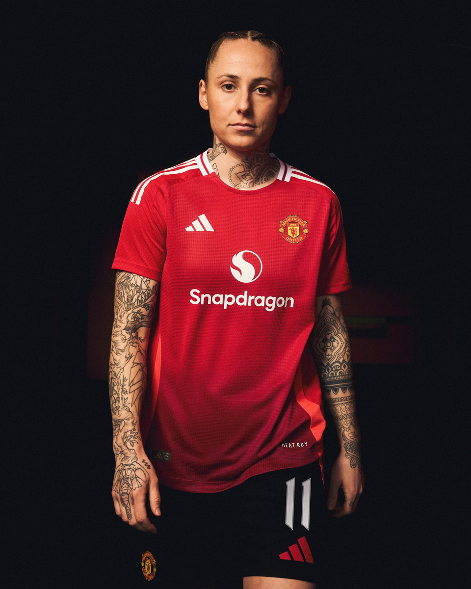 Áo đấu sân nhà của Manchester United cho mùa giải 2024-25